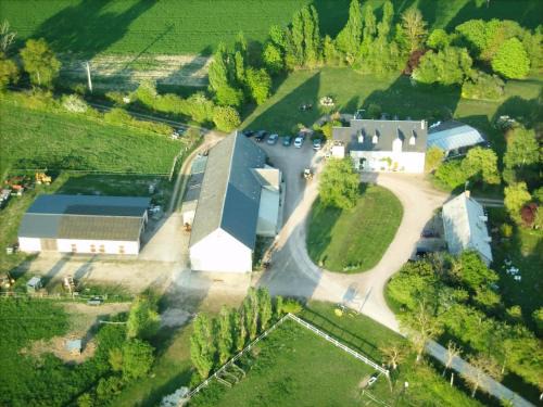 Chezal-Benoit House | Gîte de la Ferme Florale Ponoie