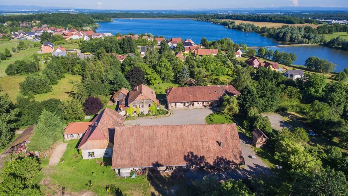 Michelbach Cottage | Gîte de la Fontaine 3 * in Private Nature Park, 50m from a Nature Reserve Lake