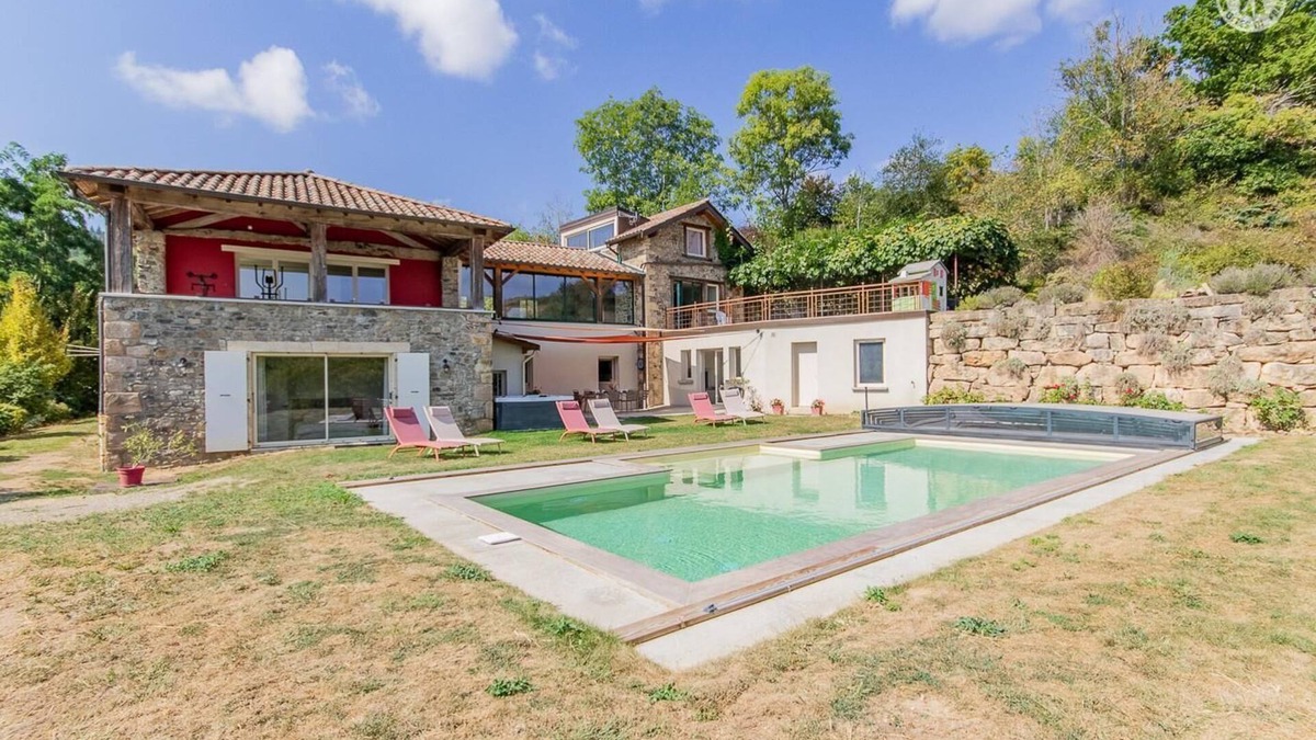 Serrieres House | Gîte de la Forêt - Serrieres