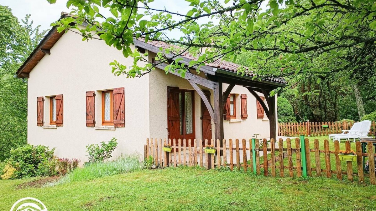 Saint-Jean-Lagineste House | Gîte de Lavergnole - Saint-jean-lagineste