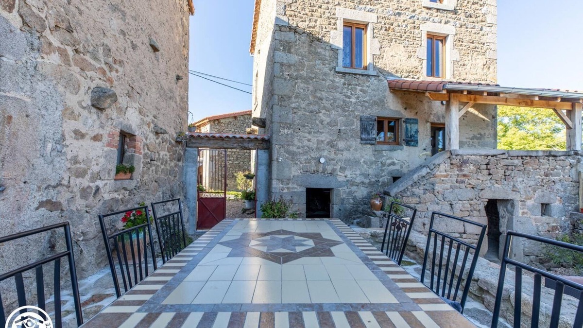 Isserteaux House | Gîte de la Petite Toscane D'auvergne