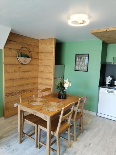 Raon-aux-Bois Apartment | Gîte de la Racine, A l'Orée du bois
