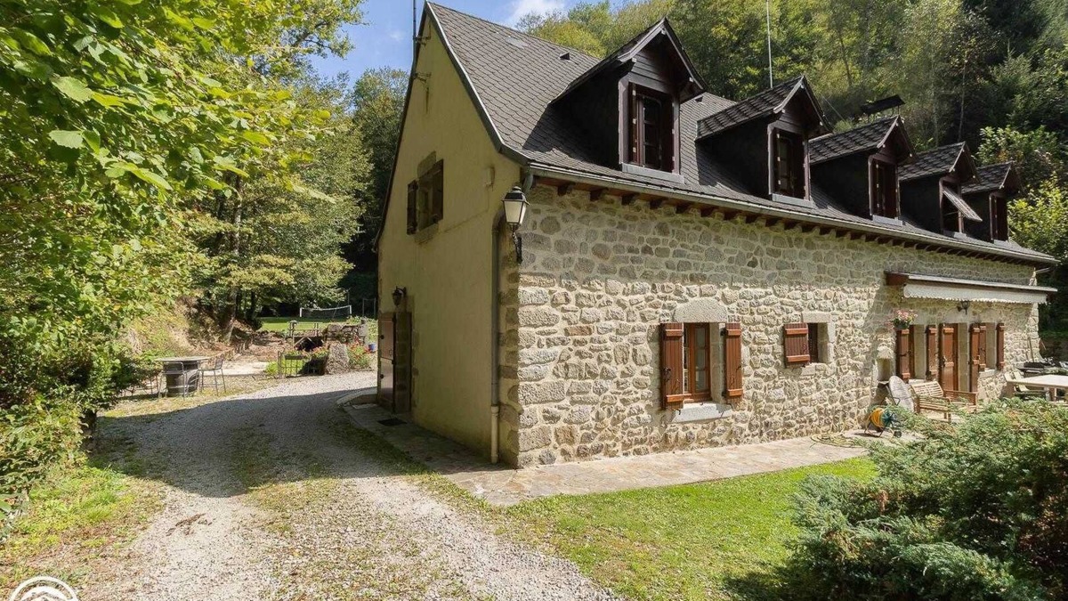 Larodde House | Gîte de la Roche - LARODDE