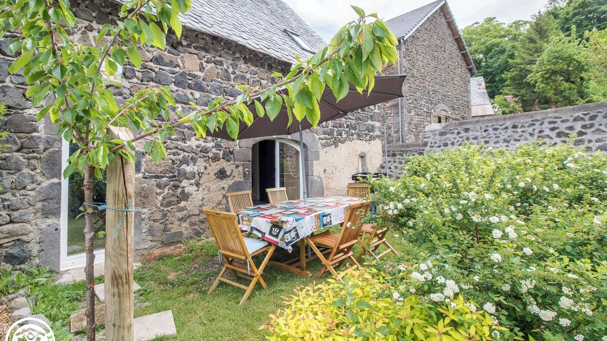 Olby House | Gîte de la Sioule - Olby