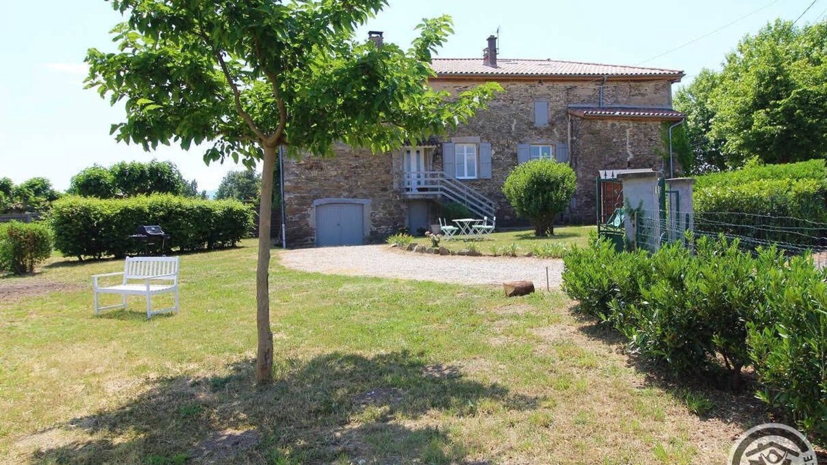 Saint-Jean-de-Touslas House | Gîte de la Tour - Beauvallon