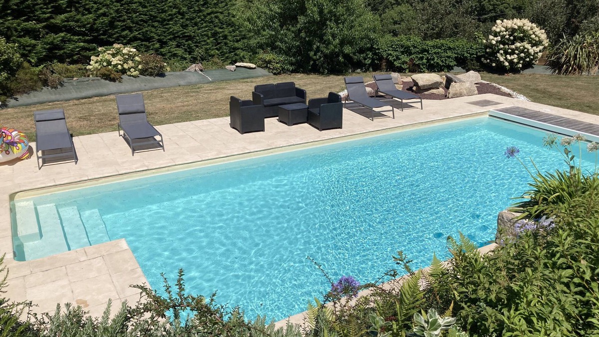 Guiler-sur-Goyen House | Gîte de Penn Ar Roz: 3 épis seaside GUILER-SUR-GOYEN, 4-5 pers, swimming pool.