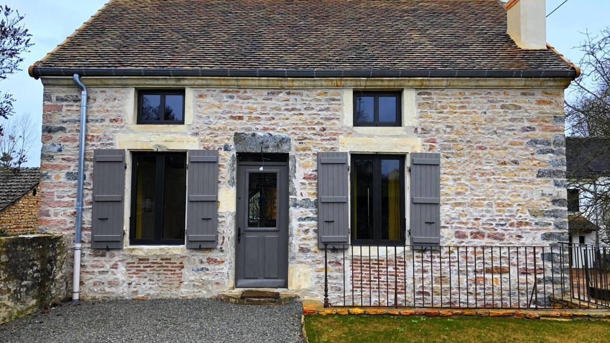 Mellecey House | Gîte des Lilas - MELLECEY