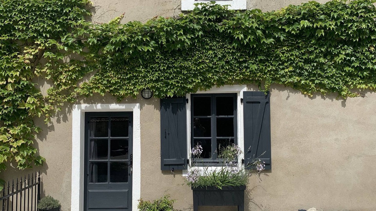 Chives Cottage | Gîte des Ruches, Peaceful & Homely 1 bedroom Gîte with pool