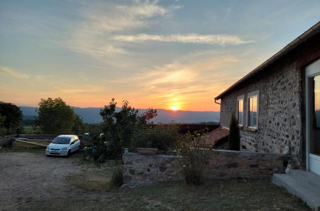 Vorey House | Gîte du Bachat