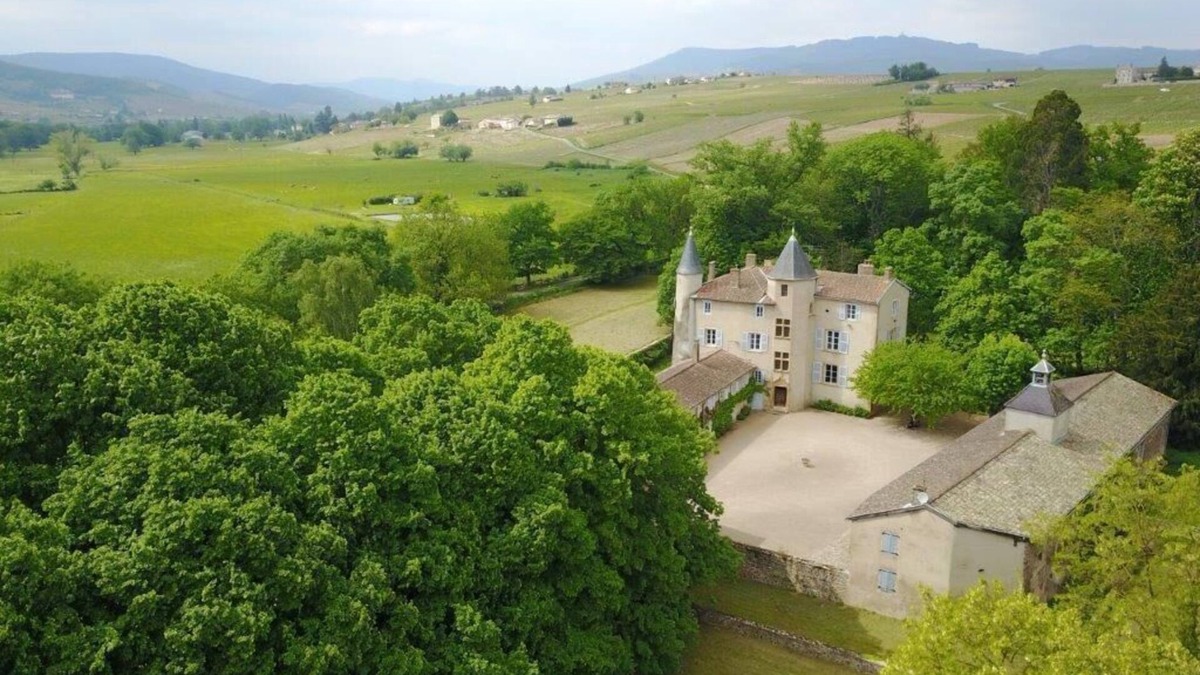 Cercie House | Gîte du Château de la Terrière