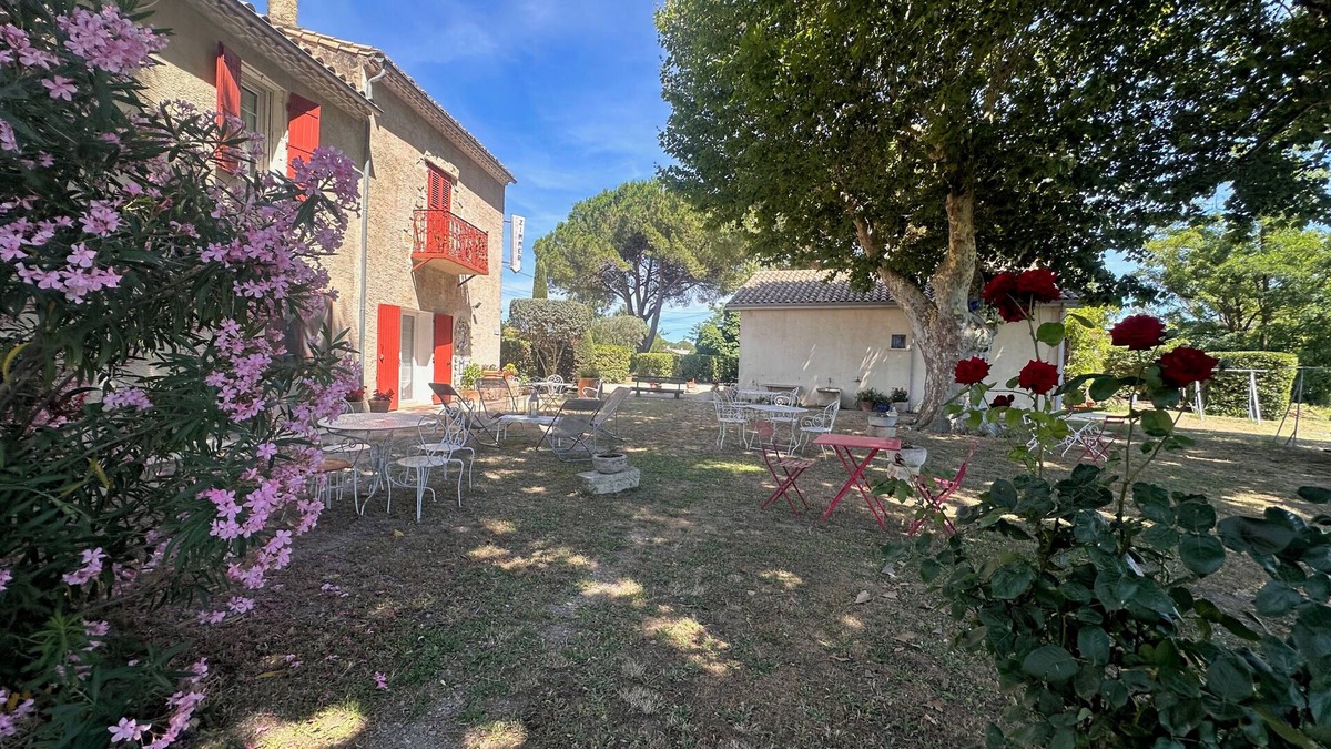 Saint-Laurent-d'Aigouze Apartment | Gîte du Mas - Charmant Gîte provençal avec jardin commun