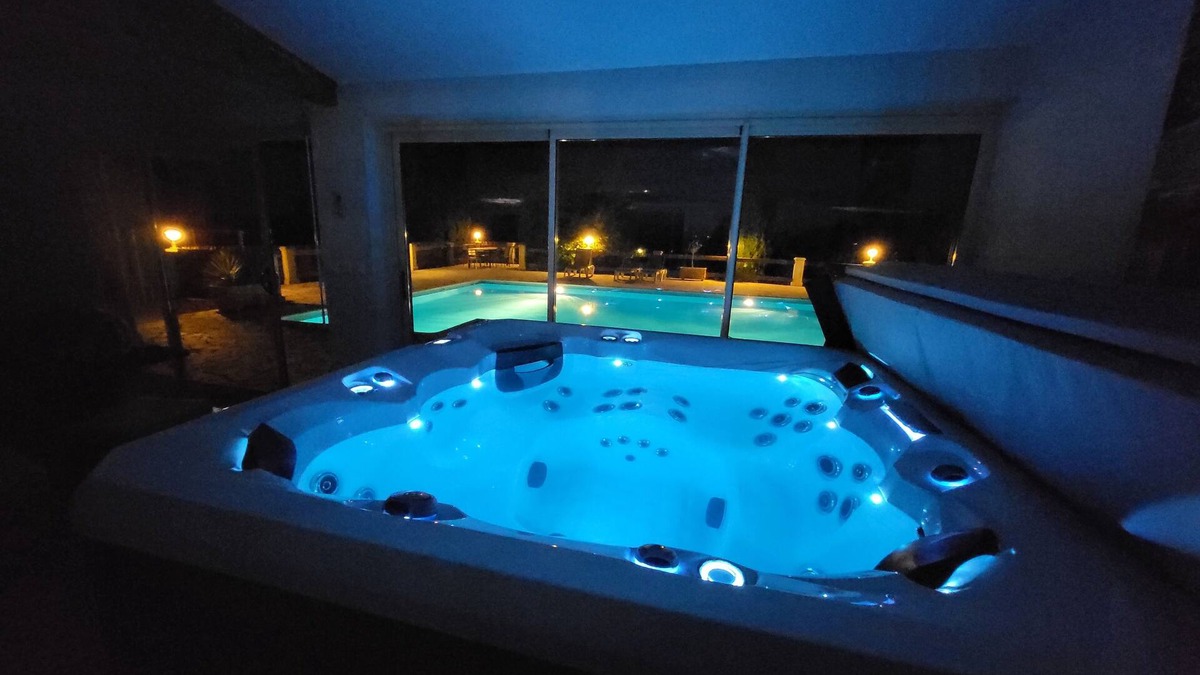 Jonquieres Villa | Gîte du Rocher Pour se Ressourcer en Famille ou Entre Amis en Pays Cathare