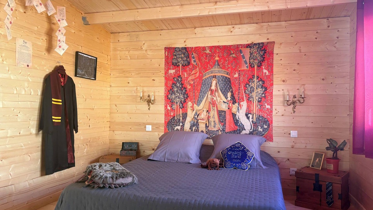 Boutenac Ski Chalet | Gîte du Sanglier Magique - wooden chalet & spells at the Oasis des Corbières