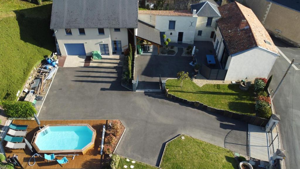 Montreuil-Bellay Apartment | Gîte du Thouet - Appt avec piscine partagée