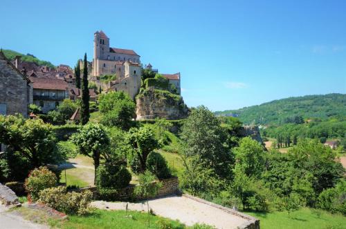 Saint-Cirq-Lapopie Apartment | gîte du tourneur studio au cœur de saint cirq
