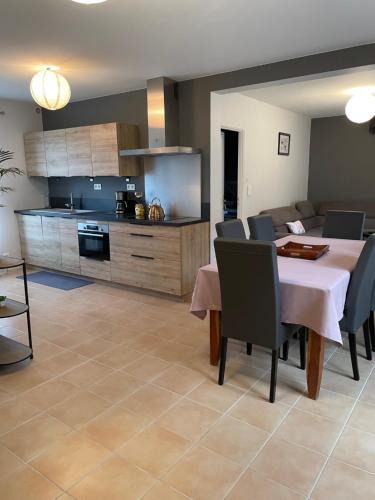Montracol House | Gîte en Soi