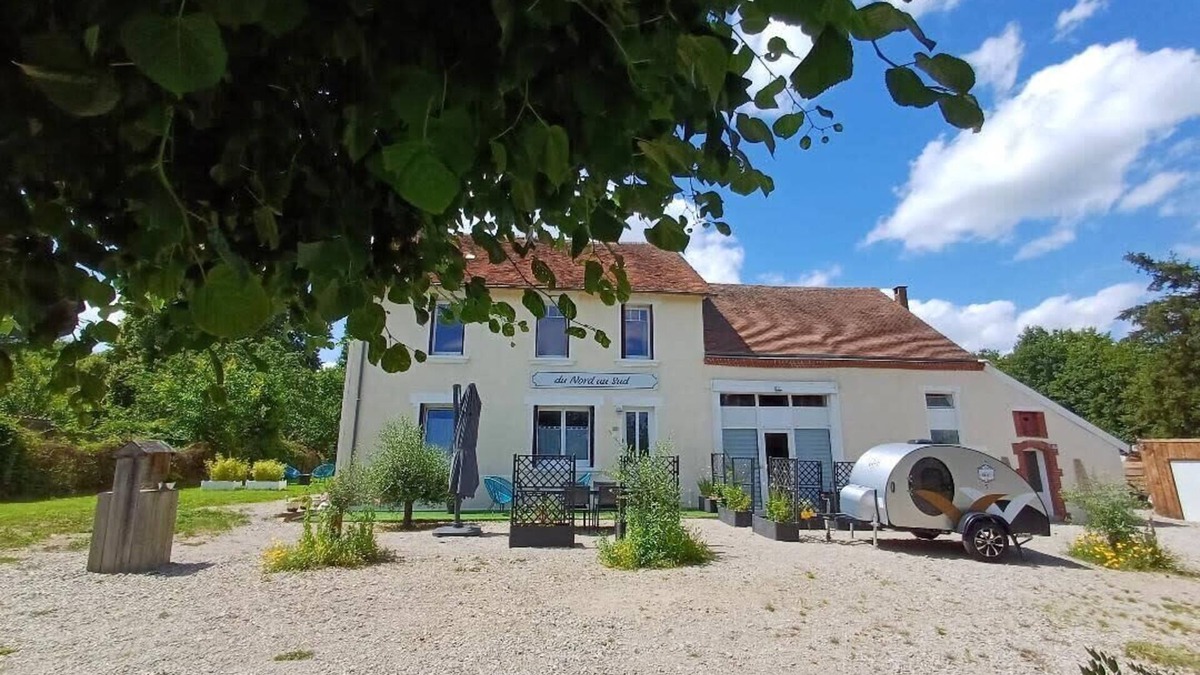 Eguzon-Chantome House | Gîte familial 4 chambres, 8-10 personnes Eguzon