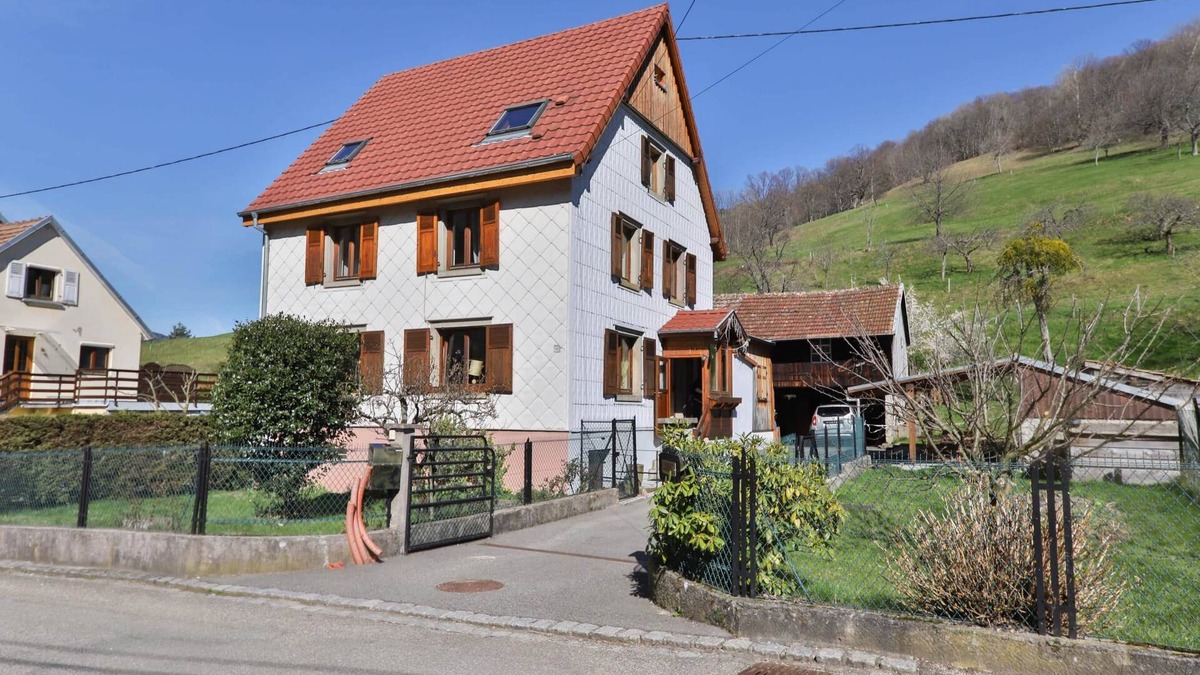 Sondernach Apartment | Gîte Familial Alsace 11 pers - BBQ & Panoramic View