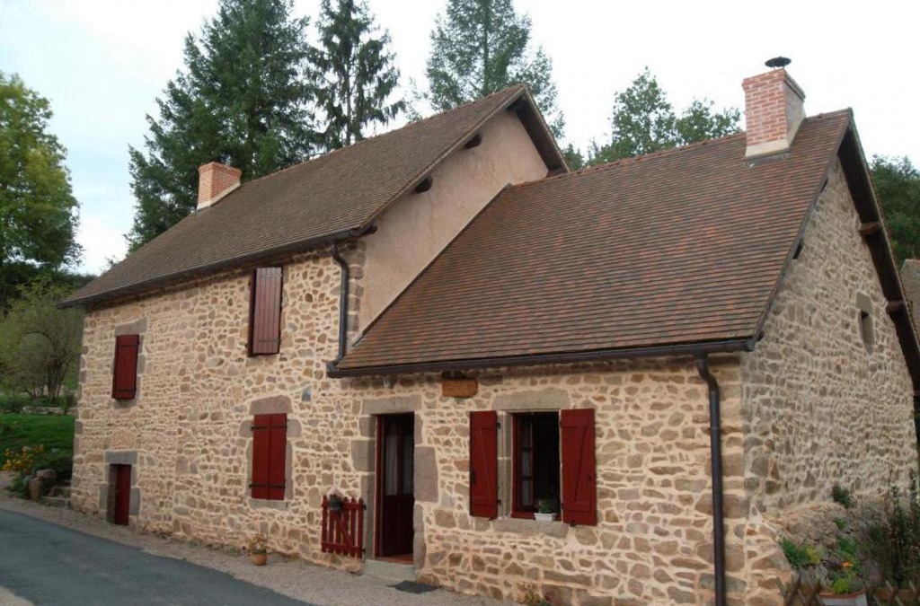 Barrais-Bussolles House | Gîte Familial avec Cascade, Pêche, Activités et Proximité de Vichy - FR-1-489-21
