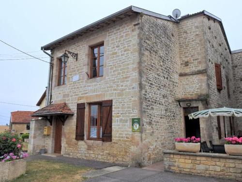 Ferriere-et-Lafolie House | Gîte familial avec cour et terrain clos au cœur de Ferrière-et-Lafolie, proche Mairie et autoroute A5. - FR-1-611-3