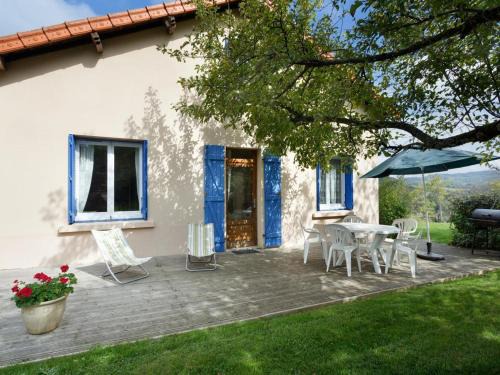 Ferrieres-sur-Sichon House | Gîte Familial et Confortable avec Jardin, Cheminée et Proximité Nature - Animaux Acceptés - FR-1-489-41