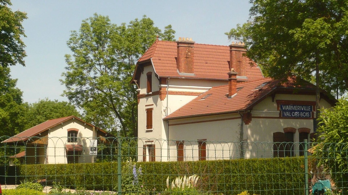 Warmeriville House | Gîte Former train station Val des Bois 15 'Reims 6 rooms 14p