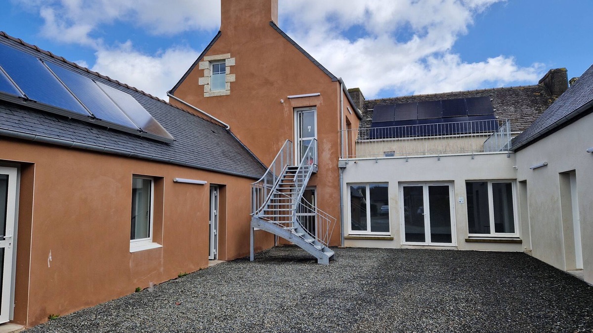 Le Cloitre-Saint-Thegonnec Hotel | Gîte d'étape du Cragou - OSTAL