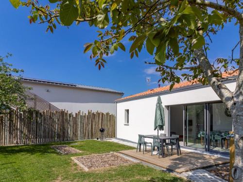 Saint-Christophe-la-Couperie House | Gîte moderne avec jardin clos et animaux admis près de Nantes et Angers - FR-1-622-108