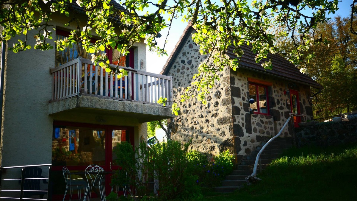 Saint-Cirgues-de-Jordanne Apartment | Gîte Cocoon au Calme Dans les Montagnes du Cantal sur la Route du Puy Mary