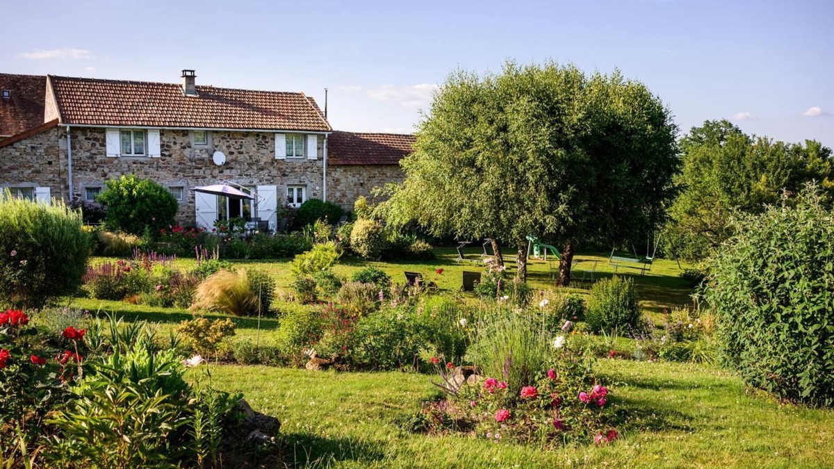 Saint-Vallier House | Gîte au jardin Le Poivre