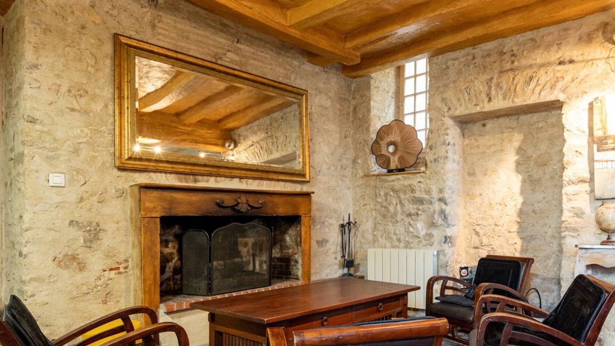 Sainte-Suzanne-and-Chammes House | Gîte Les Remparts - Wifi - Terrasse
