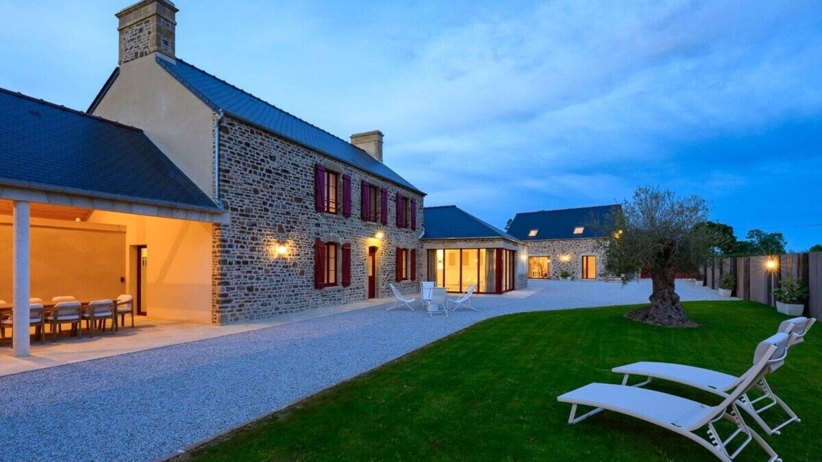 Saint-Sauveur-le-Vicomte House | Gîte in Normandy with indoor pool spa sauna gym games room