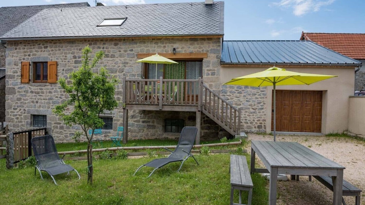 Albaret-Sainte-Marie House | Gîte in Albaret - ALBARET SAINTE MARIE