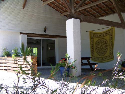 Madiran House | Gîte, jacuzzi & vin au grenier de Madiran
