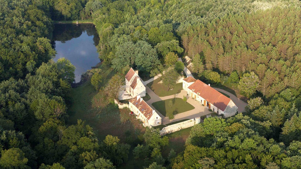 Chalais Cottage | Gîte "L'Abloux" du Ris de Feu de 160 ha avec Piscine chauffée, Spa et Sauna