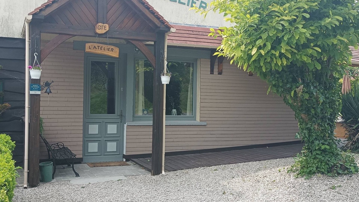 Buire-au-Bois House | GÎTE L' ATELIER sleeps 1 to 6, parking .wifi