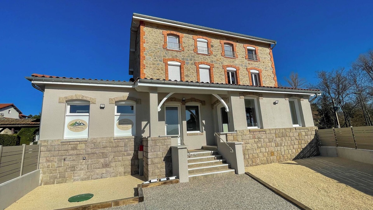 Lapte House | Gîte la Bamboche - sleeps 15, room on request
