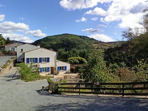 Lamastre House | Gîte la côte des bleuets de Retourtour