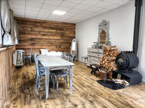 Saint-Front Apartment | Gîte La Draï L'âme du trappeur au pied d'un volcan