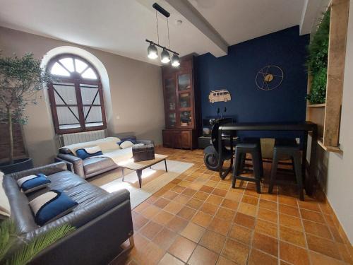 Monein Villa | Gîte la forge rénové 8 pers centre de Monein