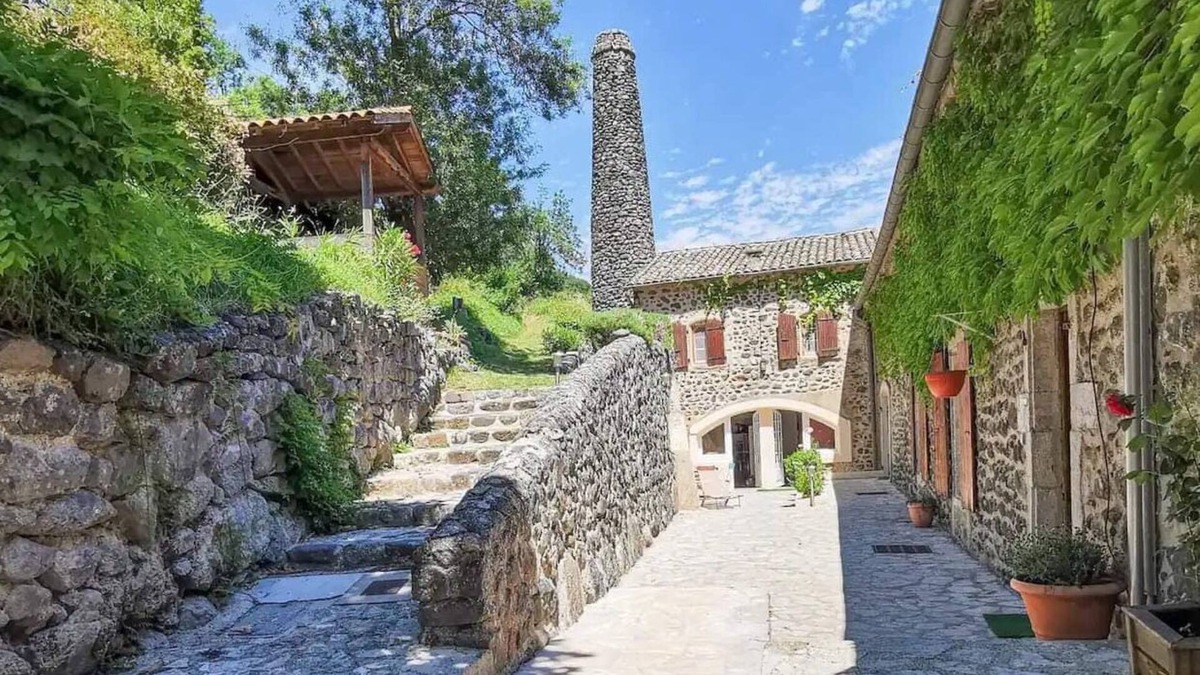 Rochessauve House | Gîte la Magnanerie en Bord de Rivière avec Cascade - Domaine au Ch'ti Ardéchois