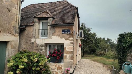 La Bachellerie House | Gîte la Tanière classé 3 étoiles avec terrasse et piscine