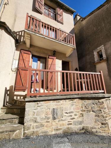 Canet-de-Salars House | gîte la tanière de claire