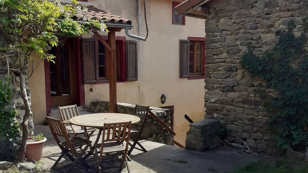 Blesle House | Gîte La Vigne for 8 people in Blesle