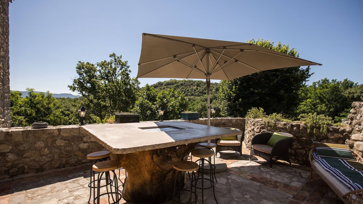 Casteljau Cottage | Gîte Lagon, shaded terrace I sleeps 4 I Domaine le C4