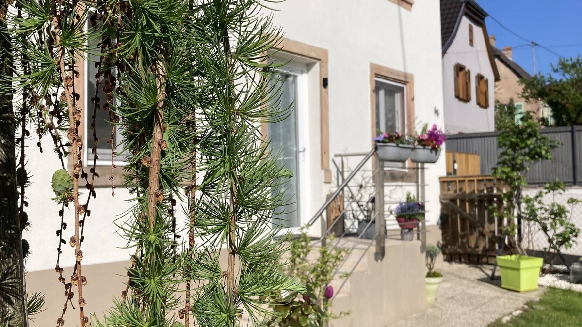 Saint-Nabor Cottage | Gîte le 1602 Three-star * sleeps 2 to 4, Private garden, Wifi