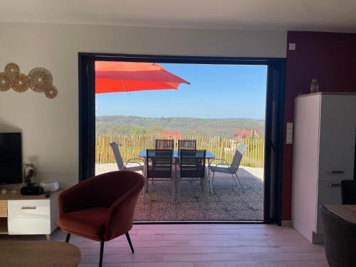 Laval House | Gîte Le Bas des Poujades