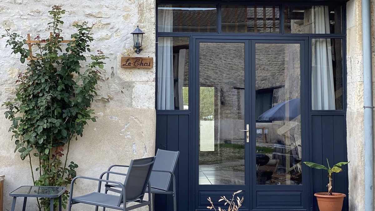 Champagne-et-Fontaine House | Gîte " Le Chai " Domaine Métairie des Gâcheries -Piscine-Dordogne/Perigord Vert