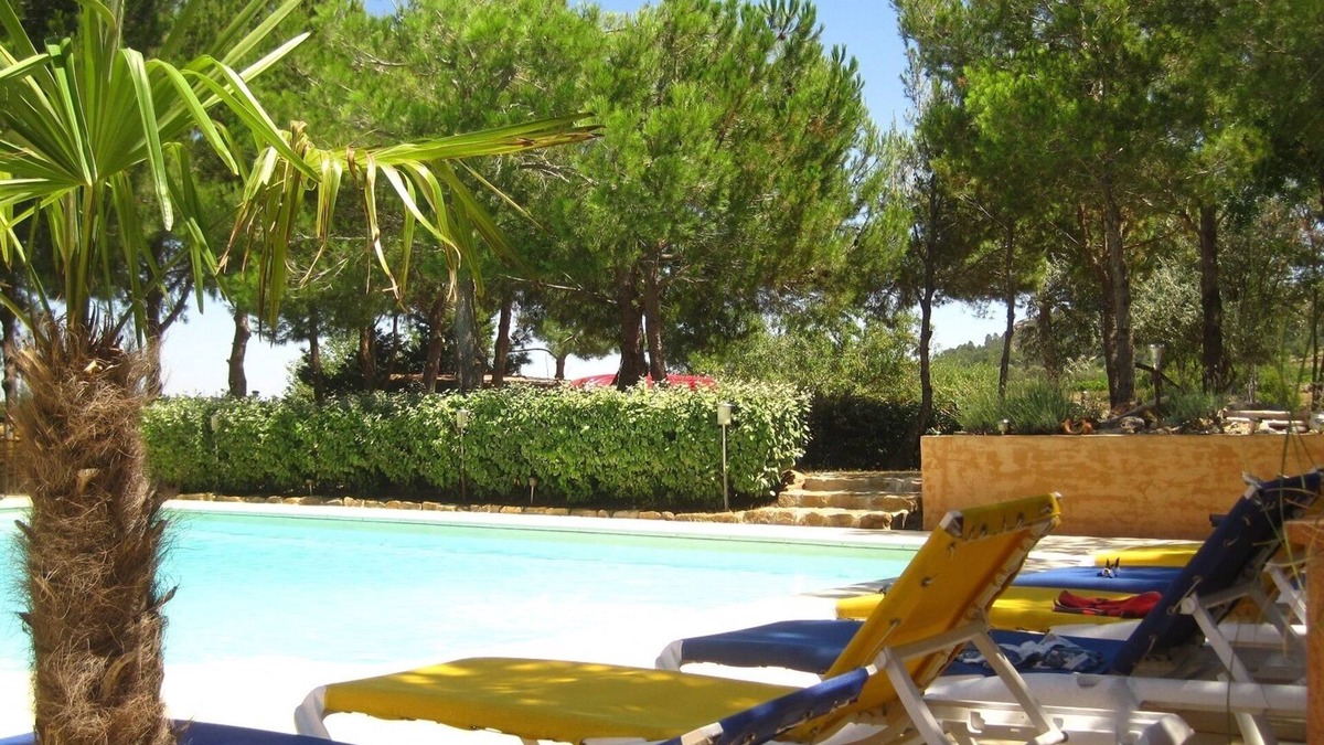 Montseret Bed & Breakfast | Gîte Le Cabanon, Avec Piscine Idéal 2 Adultes et 2 Enfants