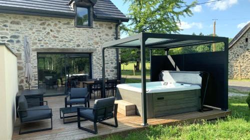 Lagrauliere House | Gîte Le Chambougeal avec spa privatif